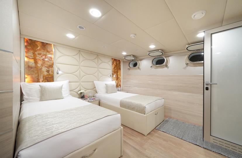 Twin Stateroom (x 2)  image 2