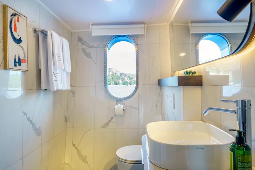 Double Cabin (x 2) image 4