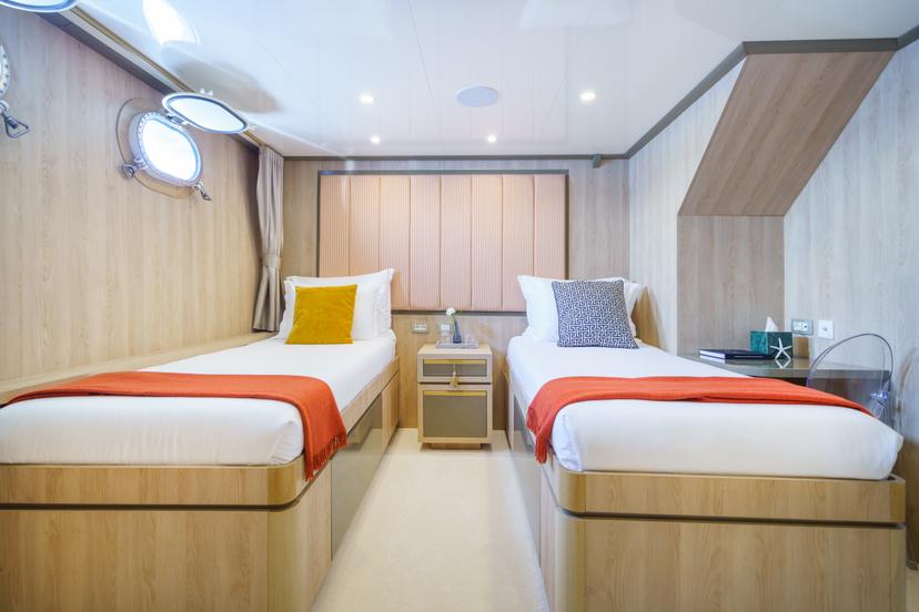 Twin Cabin (x 7) image 1