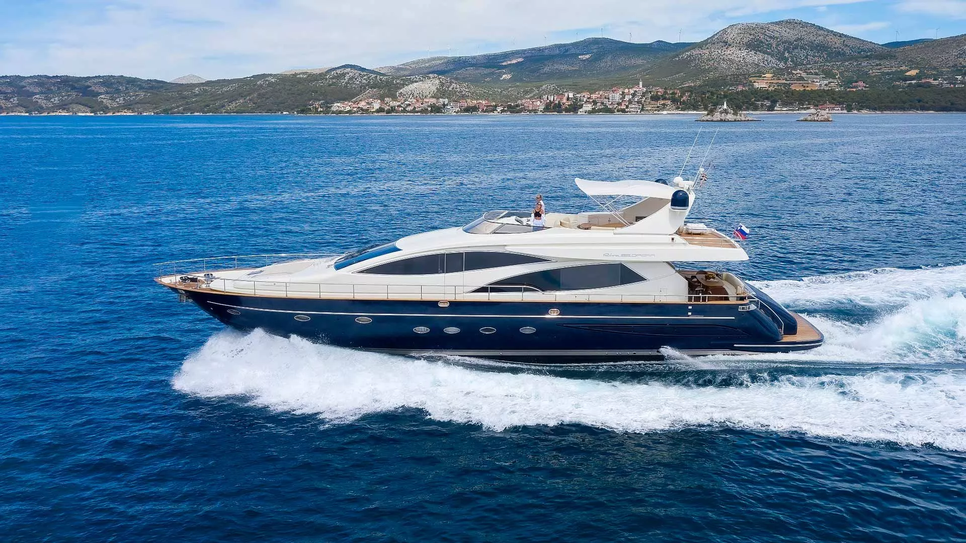 Riva running islands